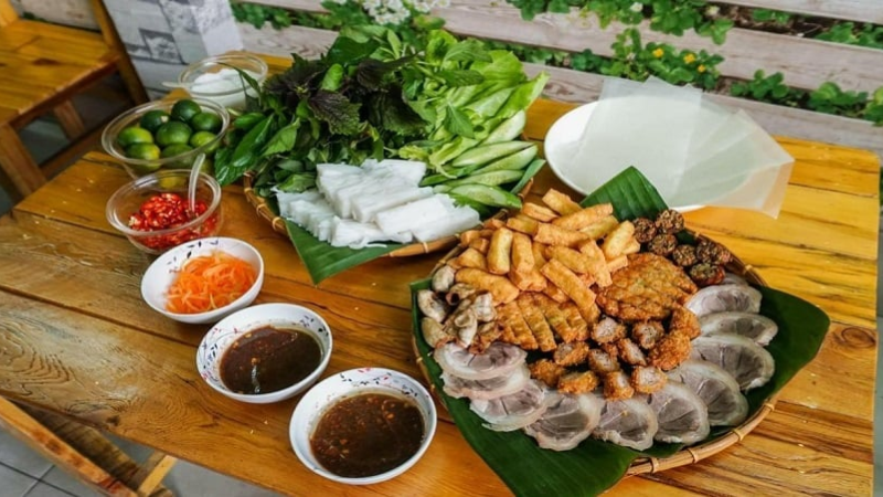 bún đậu hàng khay